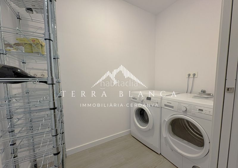 Foto 7866f050-20fe-4e8a-8302-8fb99362d8f1. Casa amb xemeneia aparcament a Molina (La)