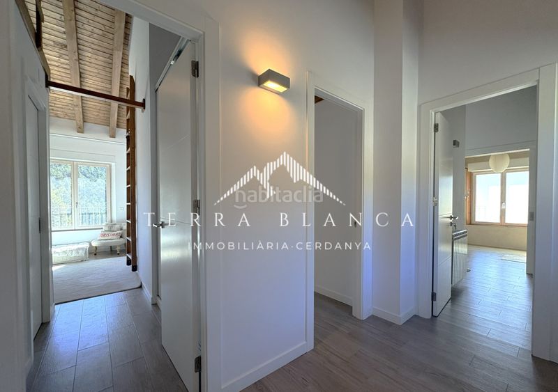 Foto f778edcd-80f6-4534-af44-32e00e6721d6. Casa amb xemeneia aparcament a Molina (La)