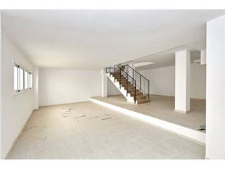 Appartement à El Coll. Espacio con potencial en finca moderna 2009!