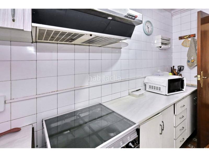 Foto bf380c24-087e-4b6c-8c2e-285561cf372d. Piso luminoso piso en Horta junto al metro, ideal para reformar! en Barcelona