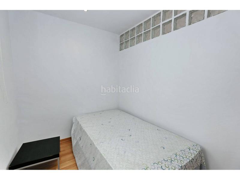 Foto 66a2a37c-523d-4afe-9962-2ab6c45c01a7. Ático  en venta luminoso y acogedor con vistas despejadas y doble orientación en Barcelona