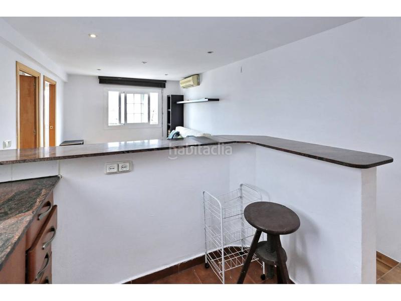 Foto b0e5e65f-534a-48a1-bebd-241a39c57873. Ático  en venta luminoso y acogedor con vistas despejadas y doble orientación en Barcelona