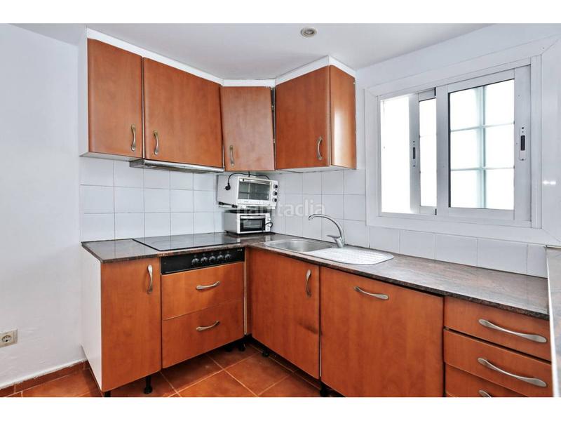 Foto f1b8b542-f2de-4233-ba65-f6d986115488. Ático  en venta luminoso y acogedor con vistas despejadas y doble orientación en Barcelona