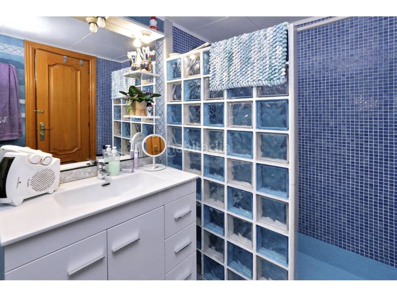 Foto a73869d3-a670-4869-bc3e-bebc577674ac. Pis amb calefacció a Carmel Barcelona