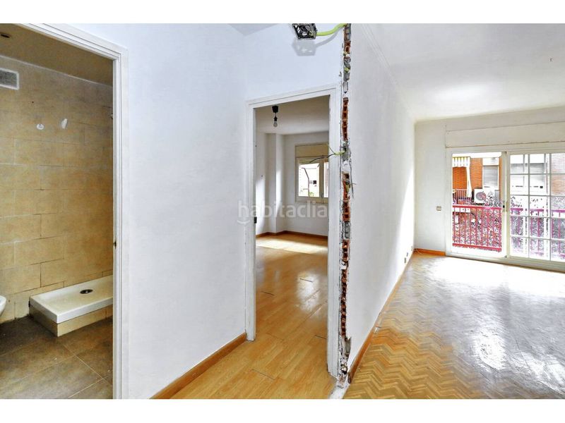 Foto 0bf8051a-6b0e-4492-8164-4f03cc62f8ab. Pis a Vilapicina - Torre Llobeta Barcelona