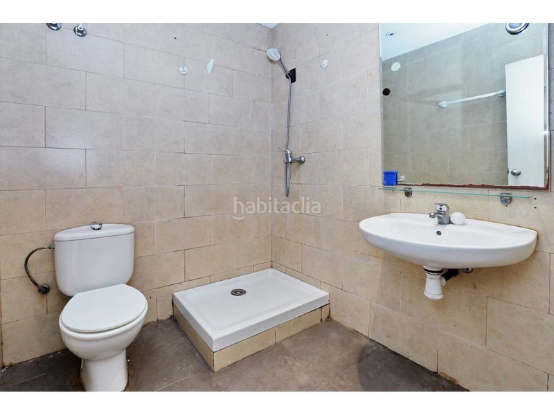 Foto ae948205-e527-41c8-968f-327a8dc4e118. Pis a Vilapicina - Torre Llobeta Barcelona