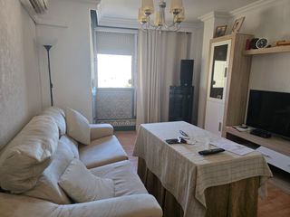 Pis a Cruz Roja. Vendo piso zona pino flores
