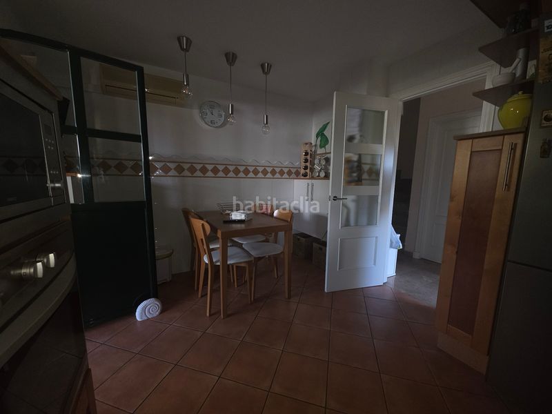 Foto 8f67c0ec-c8e1-40b8-b2b6-7d887b949339. Casa aparellada amb xemeneia calefacció piscina a Montequinto