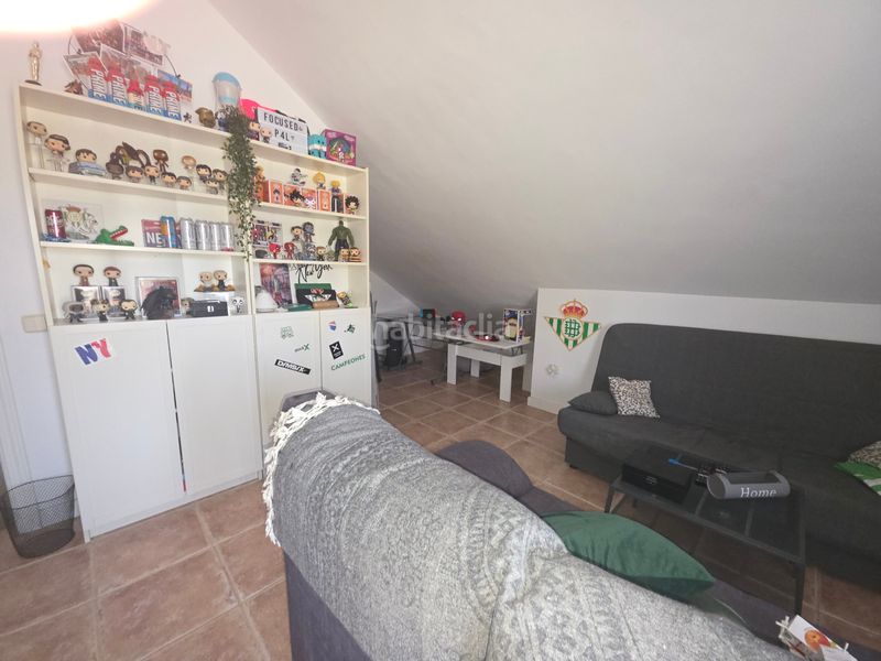Foto afba97af-78ec-4c72-9dda-08326670d5ca. Casa aparellada amb xemeneia calefacció piscina a Montequinto
