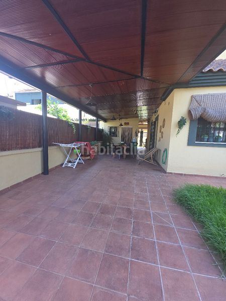 Foto edc3dcc9-dc2f-462f-bd30-14b20f054ca3. Casa aparellada amb xemeneia calefacció piscina a Montequinto