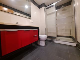 Flat  Carrer barons d'alcahalí. Piso con ascensor, plaza garaje y trastero  junto al metro