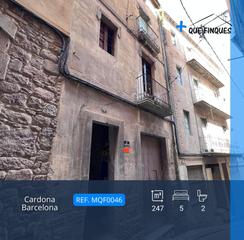 Casa adossada a Cardona
