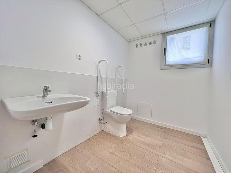 Foto 3947d1f3-4195-4568-9f1c-835b7ac72743. Local comercial en carretera montcada en Cementiri Vell Terrassa