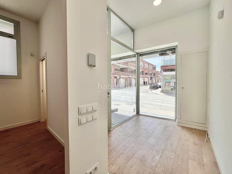 Foto e90931fe-731f-4c7a-b92d-5cadf235c8e2. Local comercial en carretera montcada en Cementiri Vell Terrassa