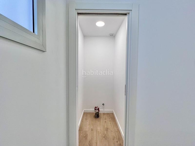 Foto fb82e23b-f9e2-4e37-b013-8f761d5e52b3. Local comercial en carretera montcada en Cementiri Vell Terrassa