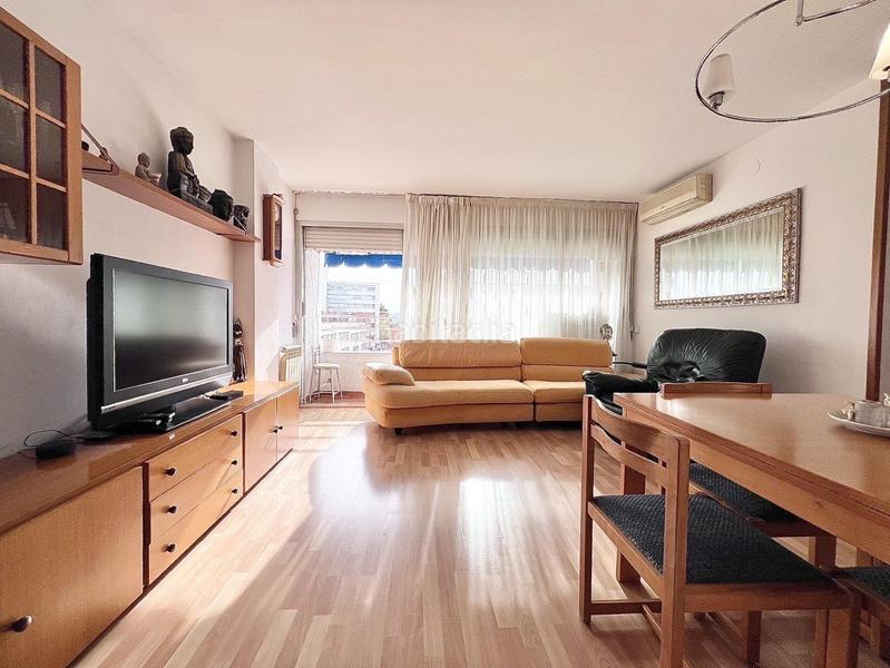 Foto 9da68d48-a3c6-497c-aee5-09a1f3e5e16a. Appartement avec chauffage piscine dans Eixample Sabadell
