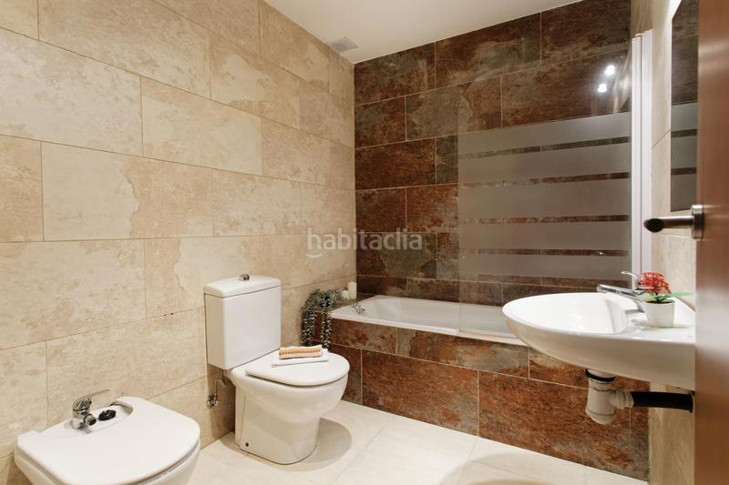 Foto 13ece49d-2ccc-424a-855d-6681f0cf7ab6. Semi detached house with heating in Barri del Centre Terrassa