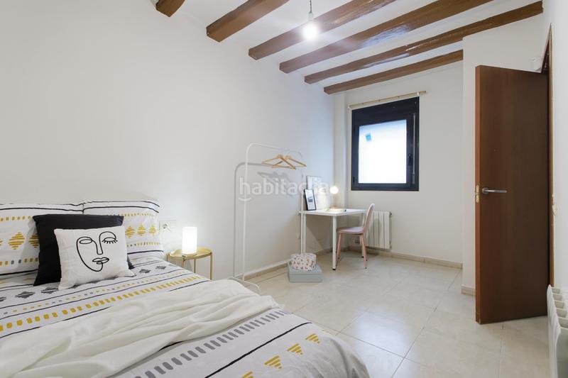 Foto 39e5a3f6-8be9-43aa-aa56-d8db0bb0a159. Semi detached house with heating in Barri del Centre Terrassa