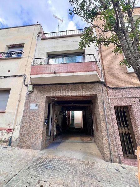 Foto 333ed56d-1e60-4f24-b3e9-67981d05f485. Casa amb calefacció aparcament a La Cogullada Terrassa