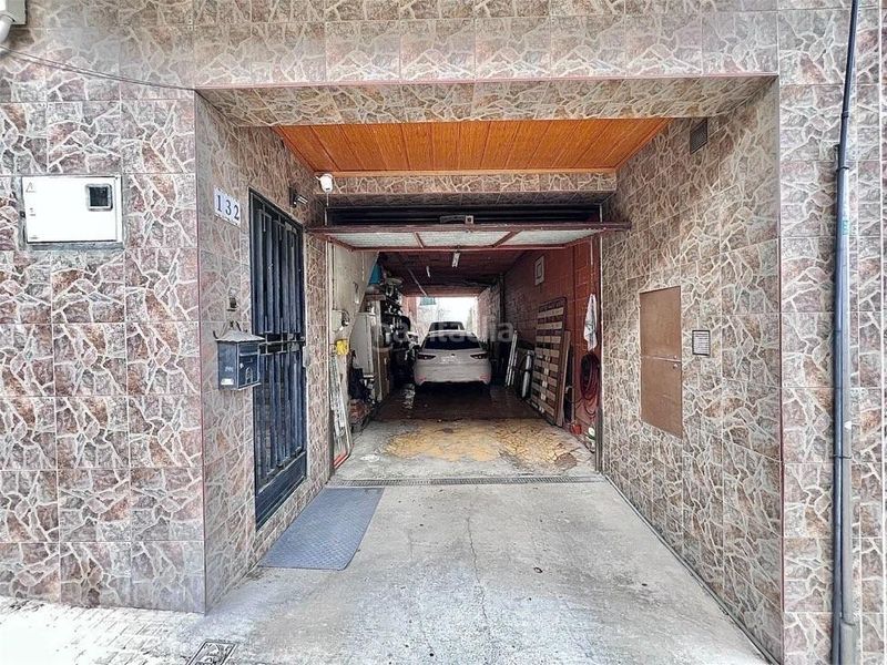 Foto aca65f2f-3bd6-43d5-8ba5-db59b9c7bf4d. Casa amb calefacció aparcament a La Cogullada Terrassa
