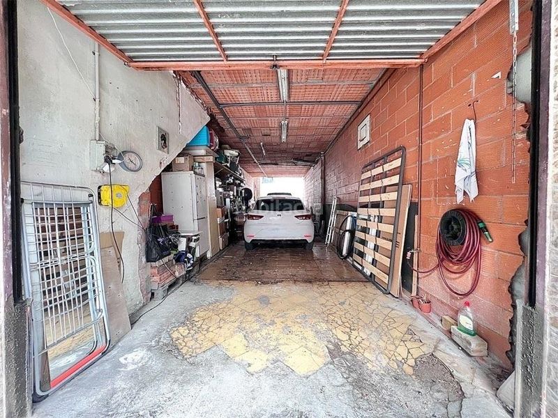 Foto f02386b0-5652-4d09-8550-8a40293c57ae. Casa amb calefacció aparcament a La Cogullada Terrassa