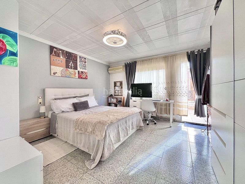 Foto fb438f29-a7dc-410b-a010-c7df3d38671a. Casa amb calefacció aparcament a La Cogullada Terrassa