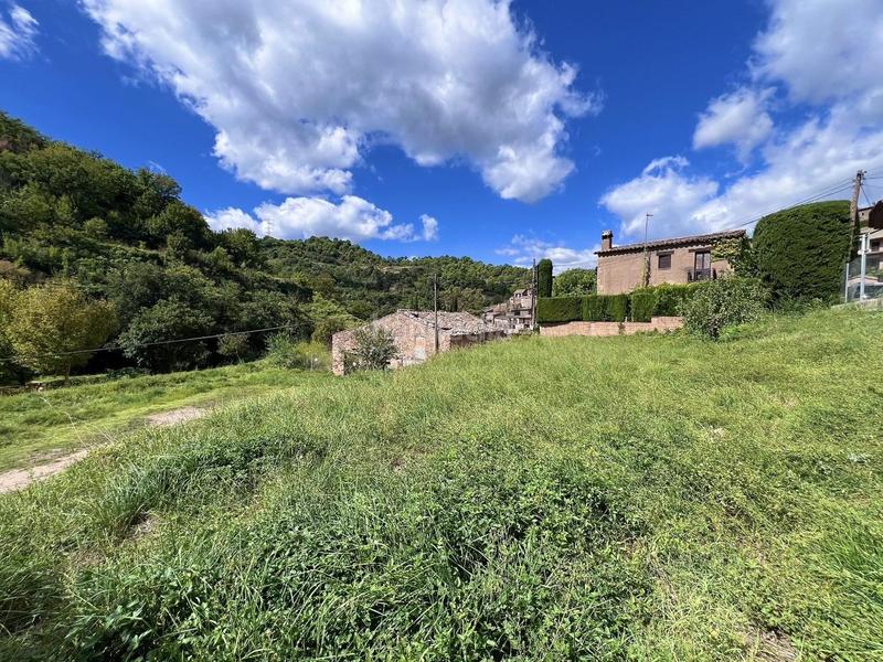 Foto 9d8b464b-0b10-4276-822f-891450f301e2. Residential plot in calle de montcau 24 in Mura