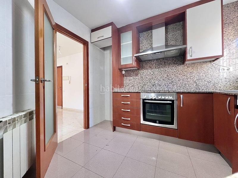 Foto b3cb0ff6-2c38-4de5-9905-90e53118e1c2. Rent ground floor with heating in Roc Blanc Terrassa