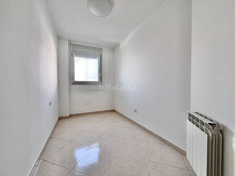 Foto 307d1234-2ba2-4848-b698-c0c5fea5650a. Affitto piano terra con riscaldamento in Roc Blanc Terrassa