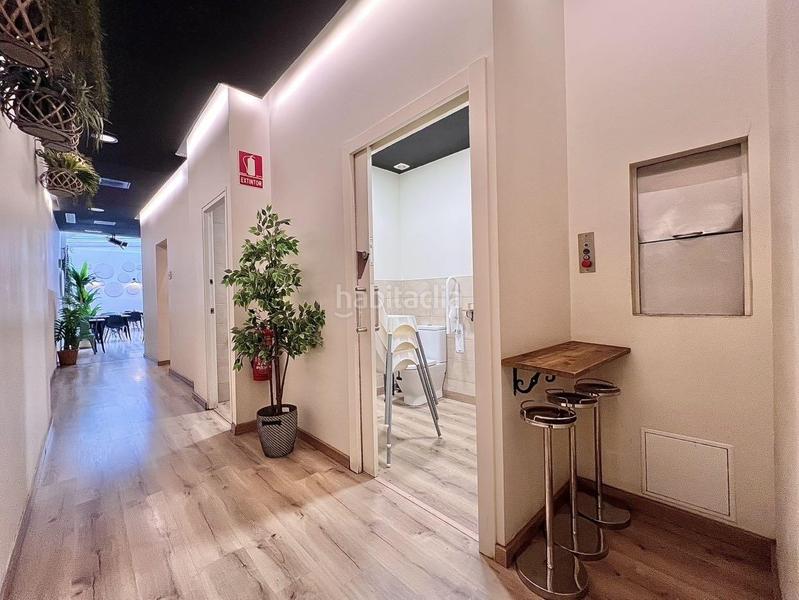 Foto a41cfbc7-a3fd-40c1-bc19-0569594dcb4f. Traspaso local comercial en Barri del Centre Terrassa