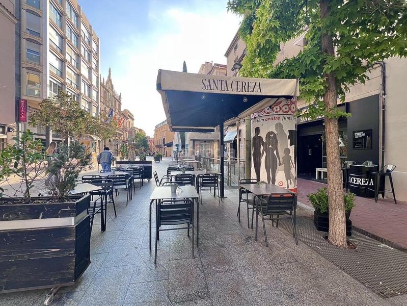 Foto e4281d2b-939a-43a2-b3c3-ccacd1be3dd6. Traspaso local comercial en Barri del Centre Terrassa