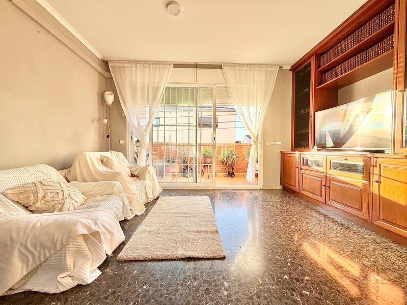 Foto e0c0e8ae-50a5-4627-84c6-f80d9e9d1f21. Casa a schiera con riscaldamento parcheggio in Centre Sant Quirze del Vallès