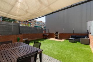 Duplex in Cementiri Vell. D�plex encantador con terrazas en el coraz�n de terrassa