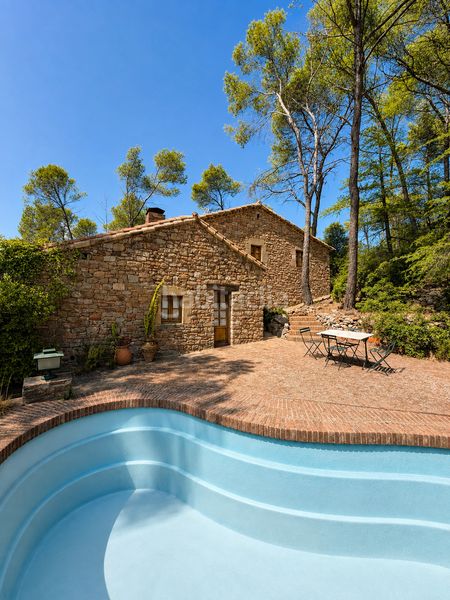 Foto 07eea648-6570-4d7e-a6a3-9f1d80b8b850. Casa amb calefacció aparcament piscina a El Racó-Sant Feliu del Racó Castellar del Vallès