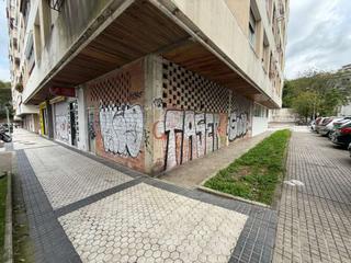 Alquiler Local Comercial en Ibaeta. Calle zarautz en antiguo local de obra, actualmente como almacén