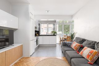 Flat  Eustasio amilibia kalea. Amara con vistas al rio urumea se vende vivienda reformada con 3