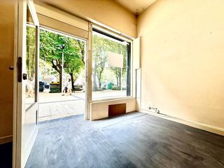 Local Comercial a Antso Jakituna Hiribidea