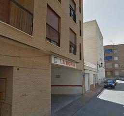 Aparcament cotxe a Calle juez garcía vizcaíno 12. Amplia plaza de garaje en archena