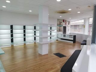 Business premise in Paseo de Fernández Jara
