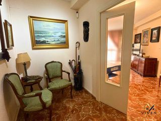 Piso en Calle jerónimo guijarro 11. Espaciosa vivienda exterior con excelente ubicación en el centro