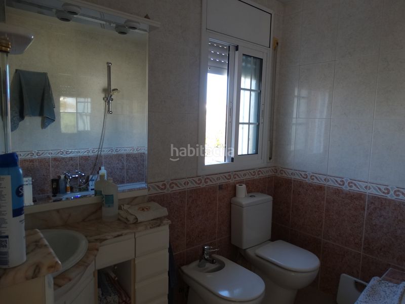 Foto 44f8f0fc-c9c0-4edc-9241-555158f38e2b. Casa amb xemeneia calefacció aparcament piscina a Cubelles