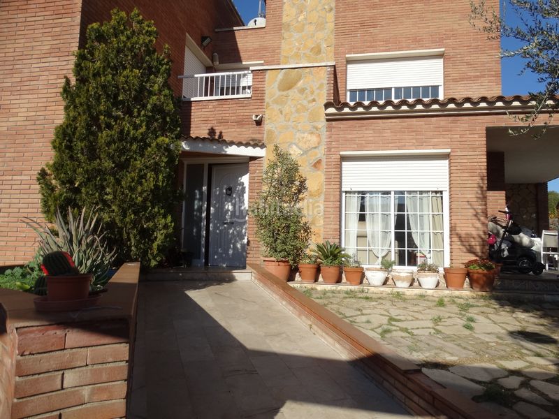 Foto 95beb9c9-e7b8-48f3-8a65-4549ec5d3a68. Casa amb xemeneia calefacció aparcament piscina a Cubelles
