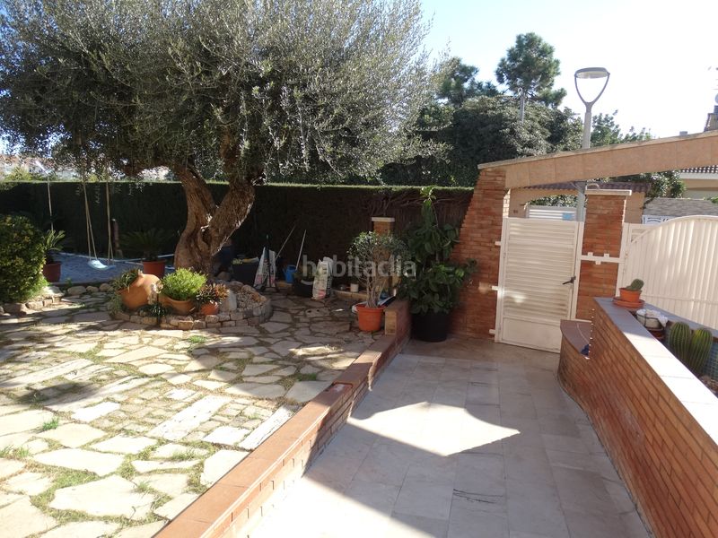 Foto ede0b94f-e01d-4122-a549-0471e114fdcc. Casa amb xemeneia calefacció aparcament piscina a Cubelles