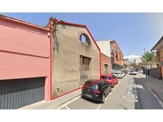 Solar industrial  Dr barri i draper. Parcela urbana  en sant celoni