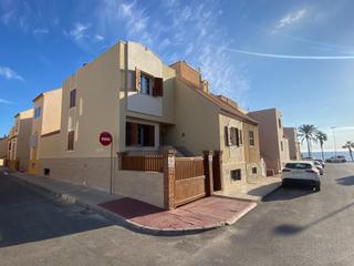 Maison jumelée à Avenida maestro gaspar vivas 45. Te imaginas vivir todo el año de vacaciones? presentamos esta ex
