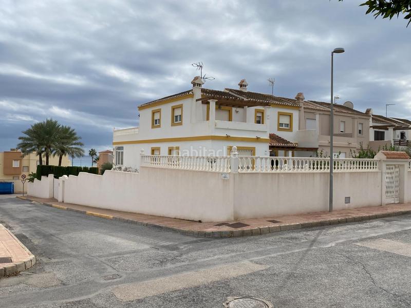 Foto 261e62ee-b103-48b1-a7b6-d7dec9236c7d. Chalet en avenida colon de (ma) 20 te imaginas vivir todo el año de vacaciones? presentamos este exclusivo chalet donde así será. en Vera