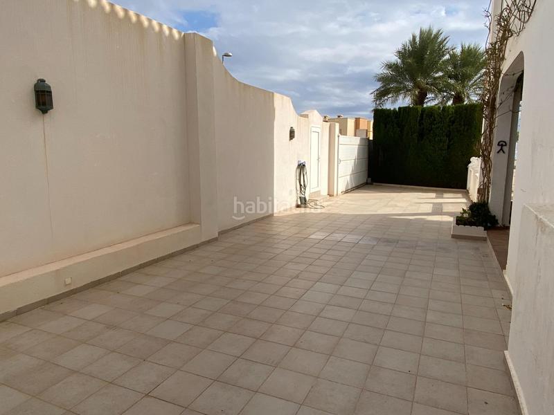 Foto d044ed7f-6124-4d7a-b831-b6d2b52e7cb9. Chalet en avenida colon de (ma) 20 te imaginas vivir todo el año de vacaciones? presentamos este exclusivo chalet donde así será. en Vera