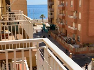 Pis a Calle sorrento 18. Qué te parecería vivir en un edificio junto a la playa?