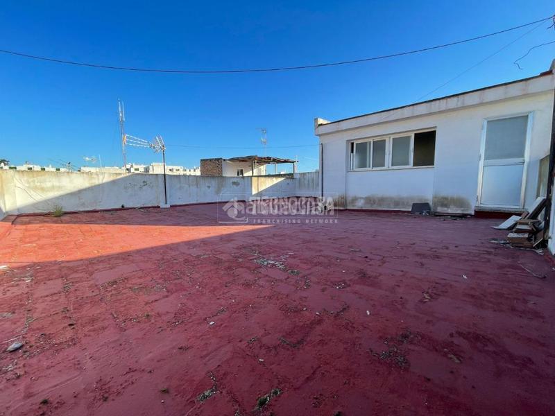 Foto 39560798-8223-4cc3-a74b-b7be8ccb57a6. Casa bifamiliare in La Soledad Chiclana de la Frontera