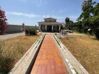 Masia a Núcleo urbano. Casa rural en venta en chiclana de la frontera